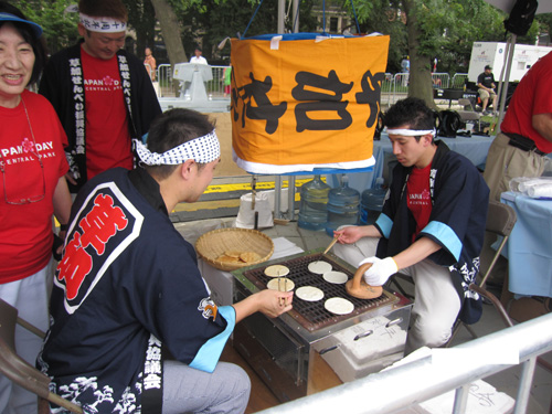 手焼き作業中